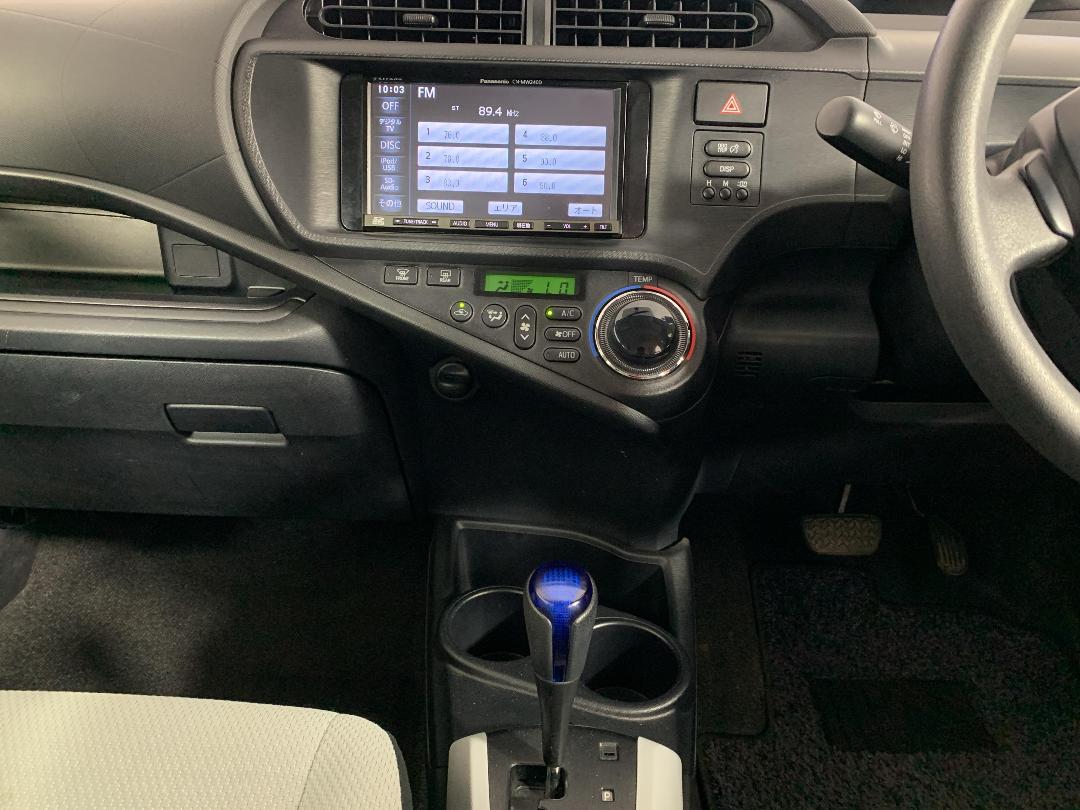 Photo '18' of Toyota Aqua