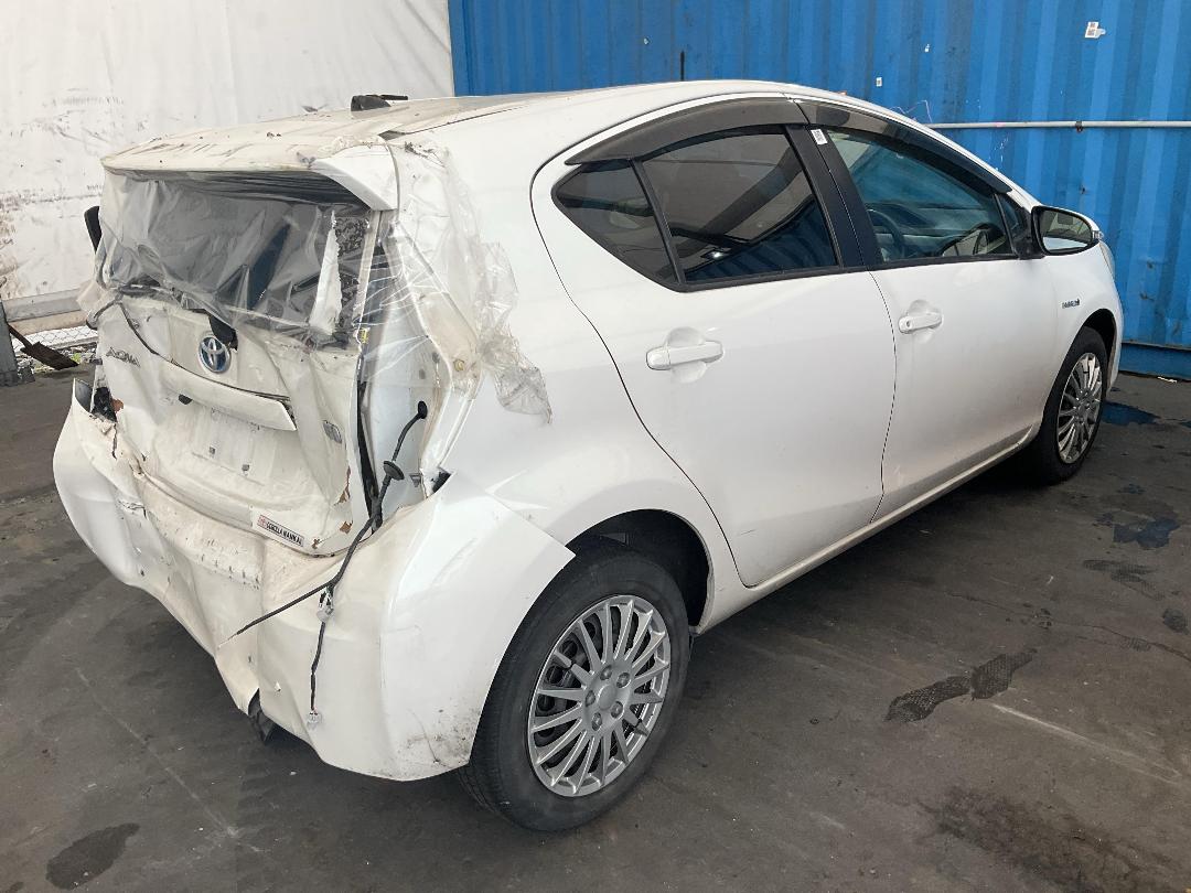 Photo '6' of Toyota Aqua Hybrid Photo '6' of Toyota Aqua Hybrid