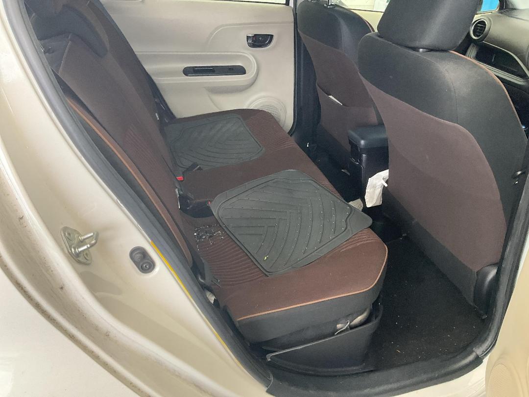 Photo '7' of Toyota Aqua Hybrid Photo '7' of Toyota Aqua Hybrid