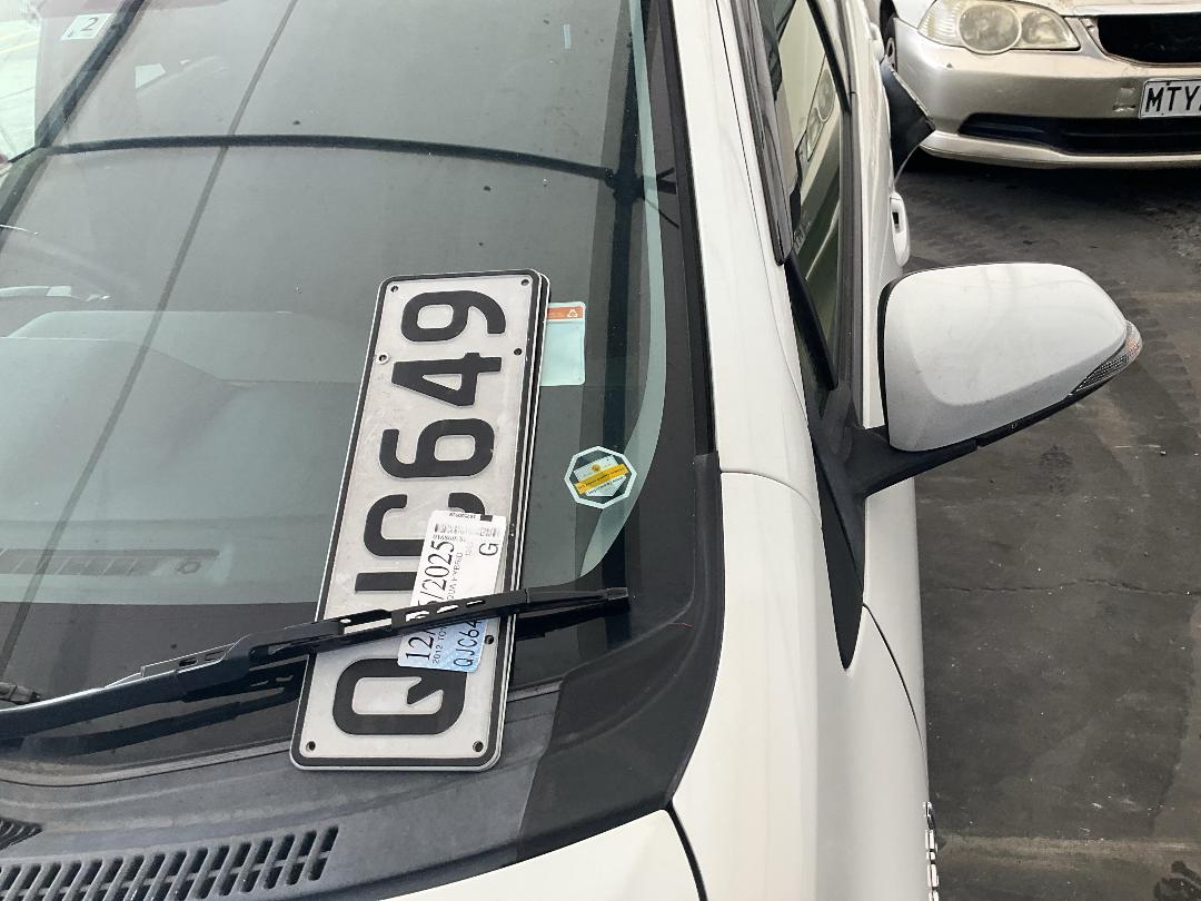 Photo '14' of Toyota Aqua Hybrid Photo '14' of Toyota Aqua Hybrid