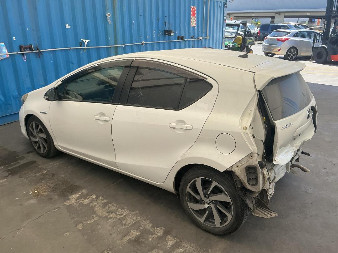 Photo '7' of Toyota Aqua Hybrid Photo '7' of Toyota Aqua Hybrid