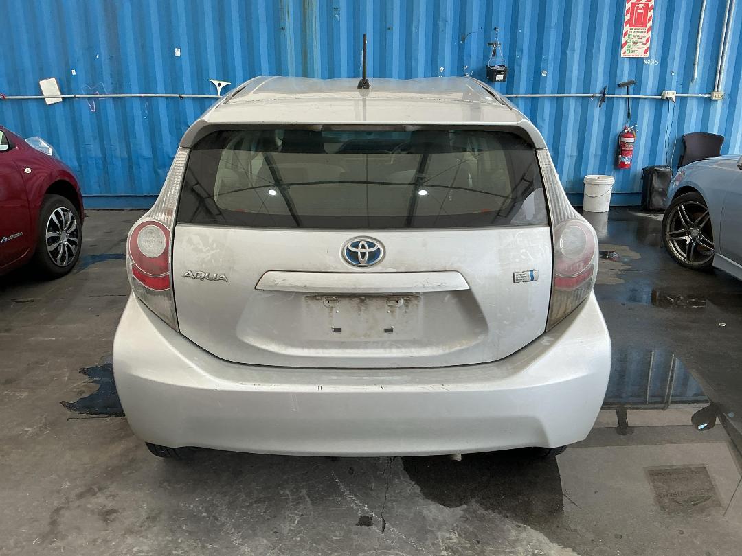 Photo '5' of Toyota Aqua Photo '5' of Toyota Aqua