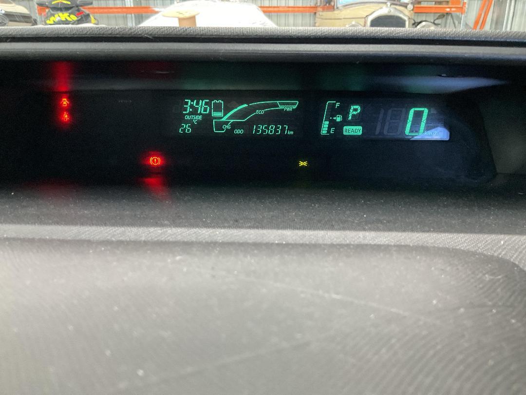 Photo '18' of Toyota Aqua Hybrid Photo '18' of Toyota Aqua Hybrid