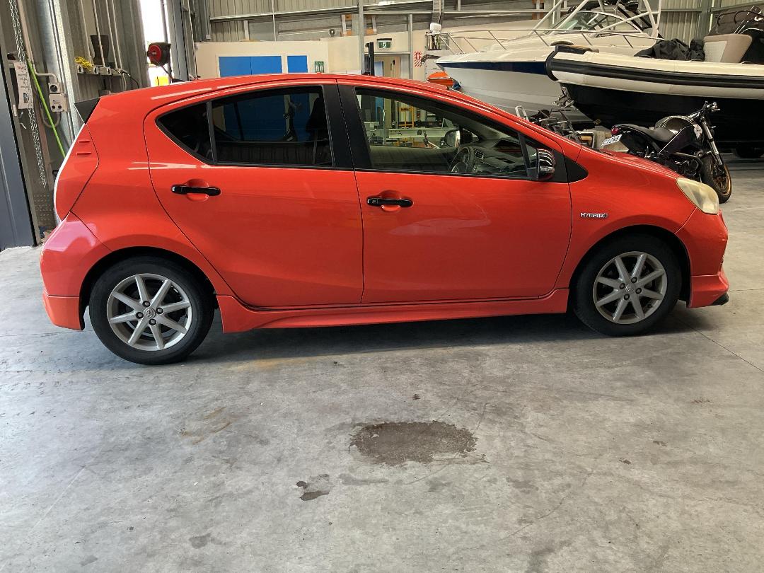 Photo '6' of Toyota Aqua Hybrid Photo '6' of Toyota Aqua Hybrid