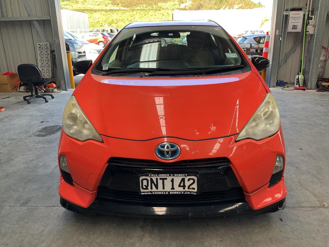 Photo '2' of Toyota Aqua Hybrid Photo '2' of Toyota Aqua Hybrid