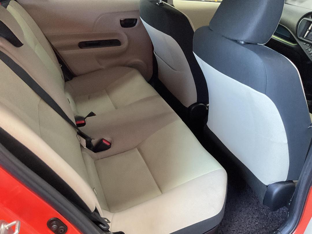 Photo '19' of Toyota Aqua Hybrid Photo '19' of Toyota Aqua Hybrid