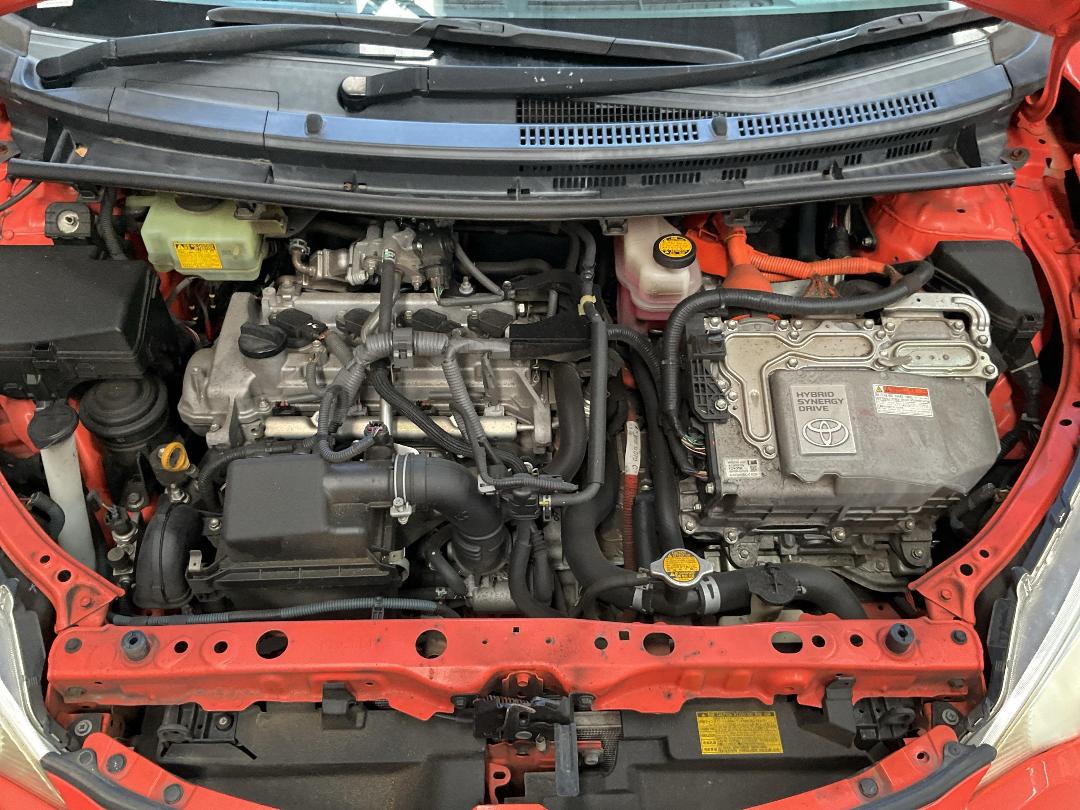 Photo '23' of Toyota Aqua Hybrid Photo '23' of Toyota Aqua Hybrid