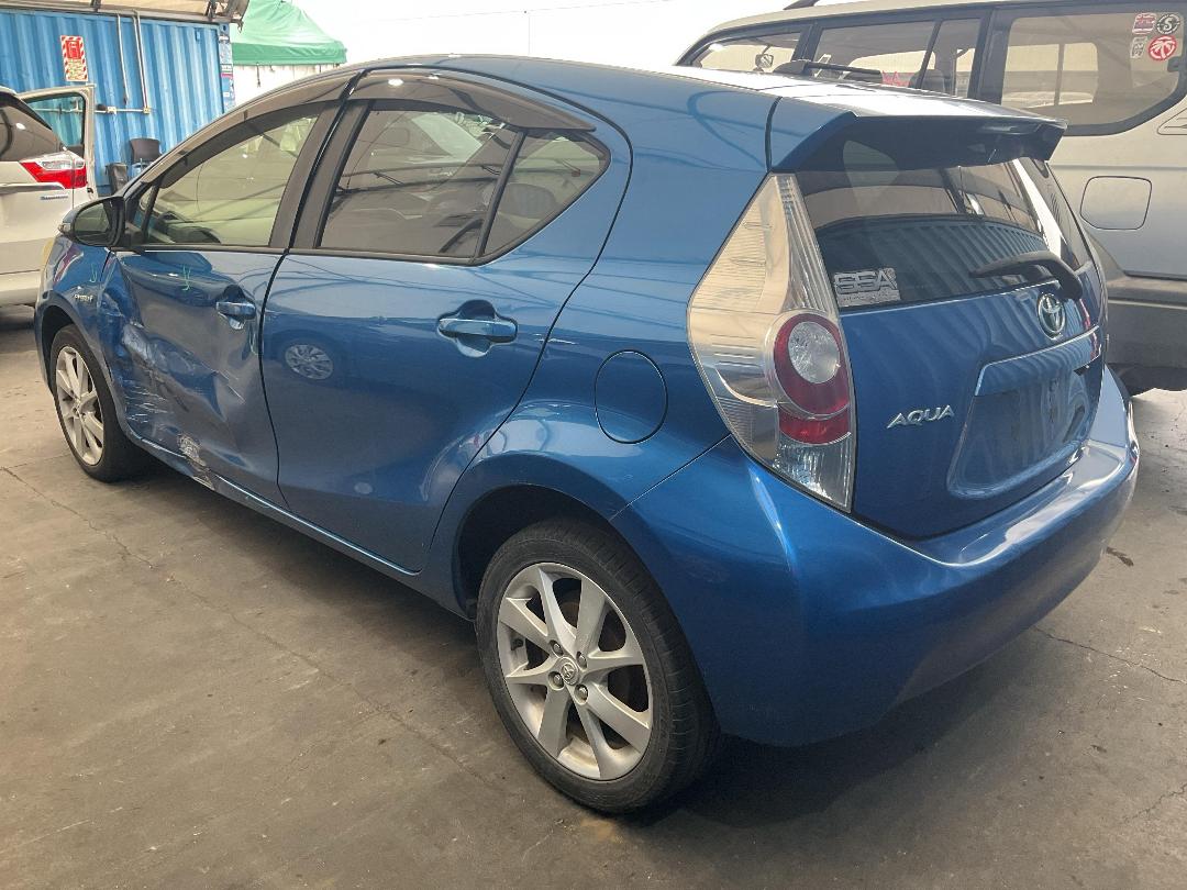 Photo '3' of Toyota Aqua Photo '3' of Toyota Aqua