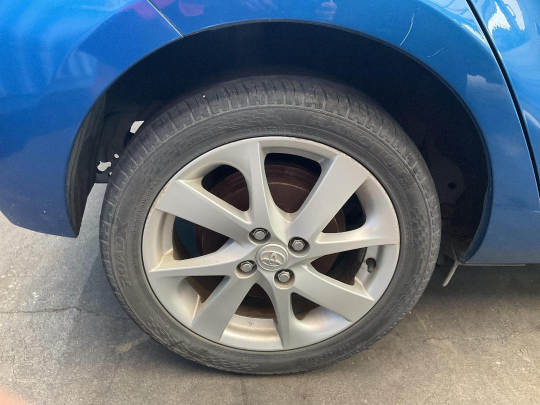 Photo '13' of Toyota Aqua Photo '13' of Toyota Aqua