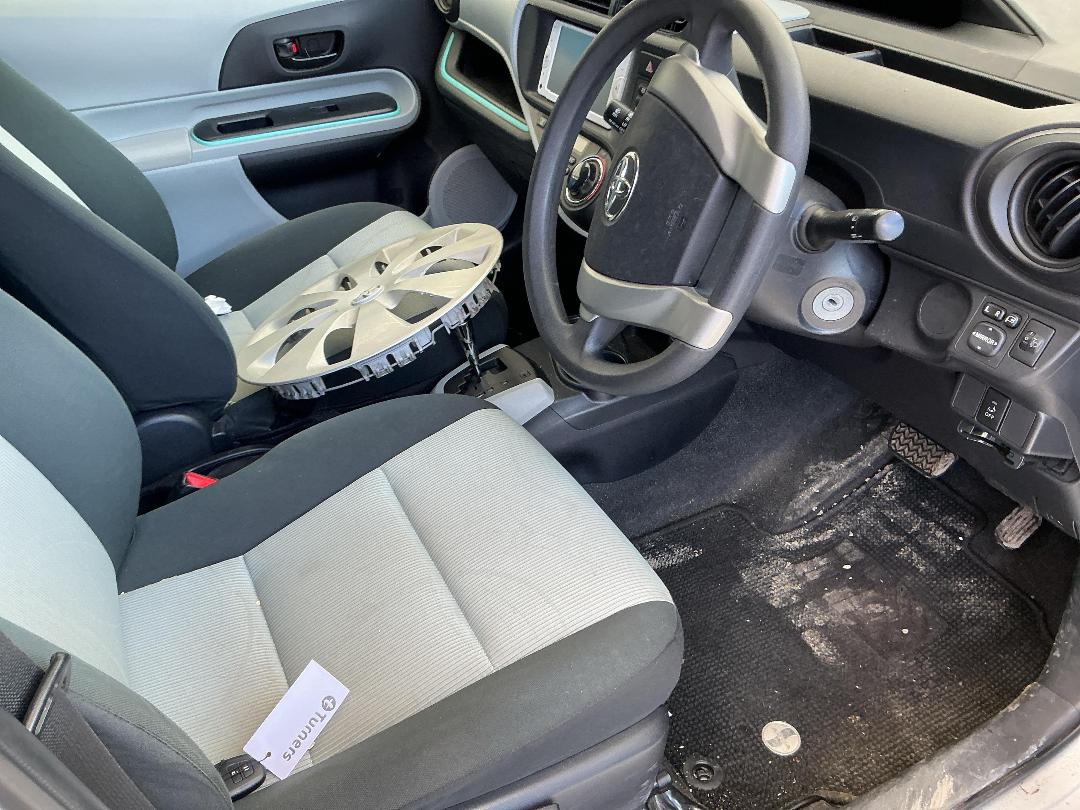 Photo '6' of Toyota Aqua Hybrid Photo '6' of Toyota Aqua Hybrid