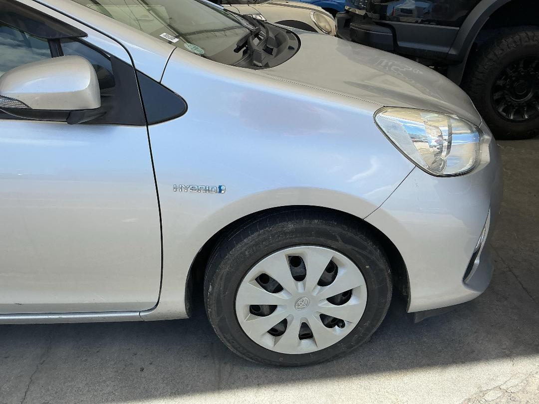 Photo '18' of Toyota Aqua Hybrid Photo '18' of Toyota Aqua Hybrid