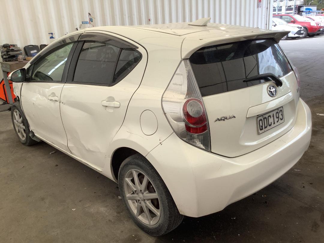 Photo '8' of Toyota Aqua