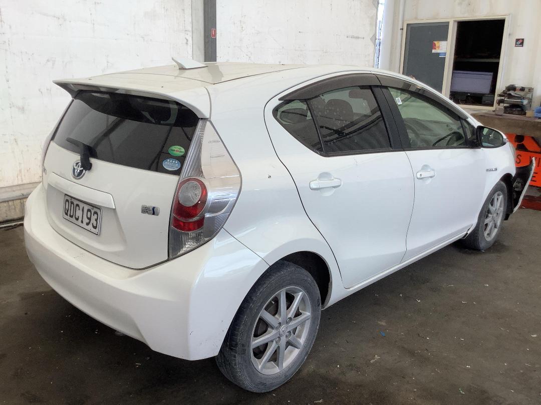 Photo '7' of Toyota Aqua