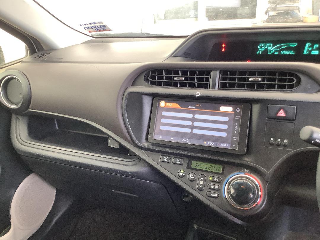 Photo '18' of Toyota Aqua