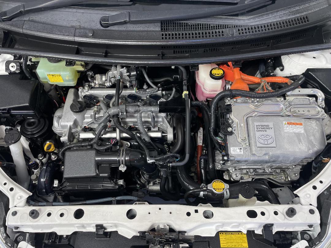 Photo '13' of Toyota Aqua Photo '13' of Toyota Aqua