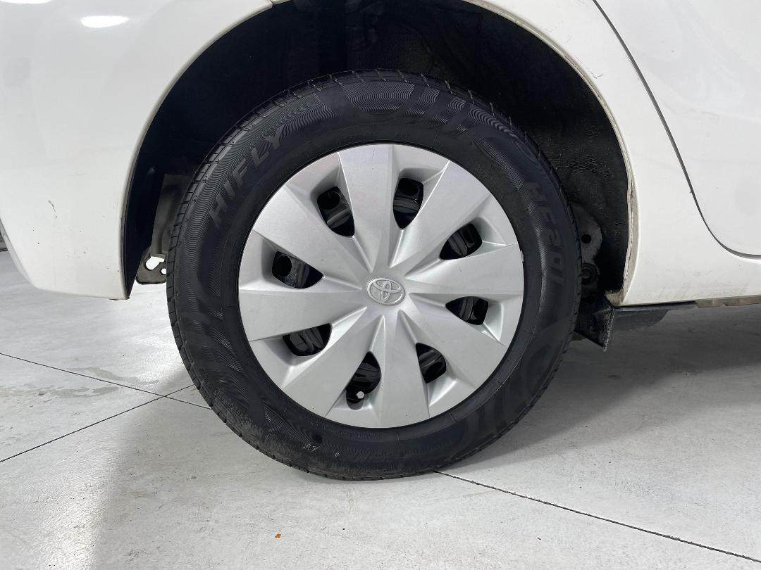 Photo '12' of Toyota Aqua Photo '12' of Toyota Aqua