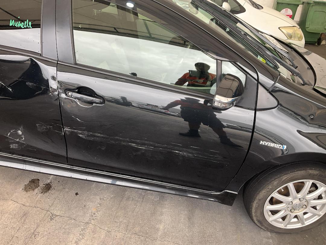 Photo '3' of Toyota Aqua Photo '3' of Toyota Aqua