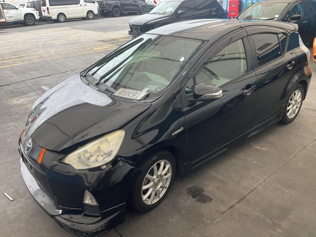 Photo '7' of Toyota Aqua Photo '7' of Toyota Aqua