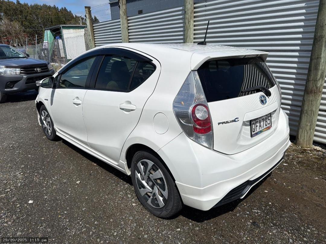 Photo '4' of Toyota Aqua