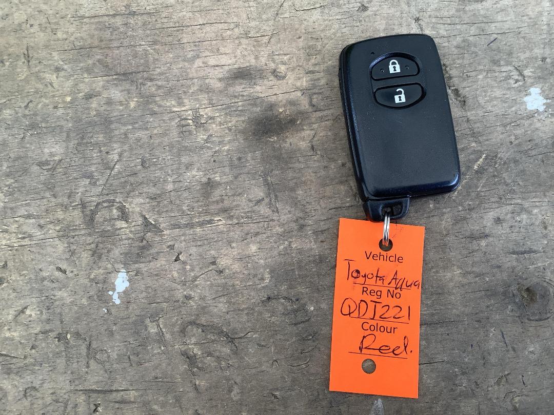 Photo '16' of Toyota Aqua Photo '16' of Toyota Aqua