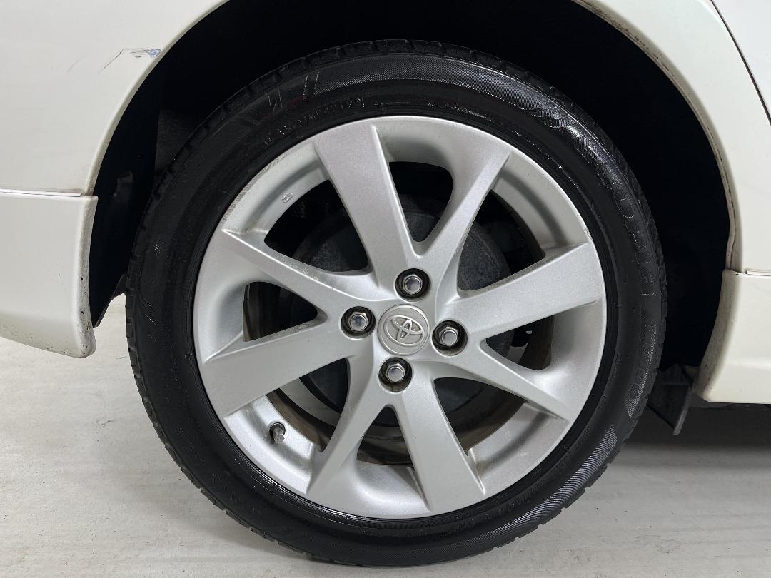 Photo '12' of Toyota Aqua