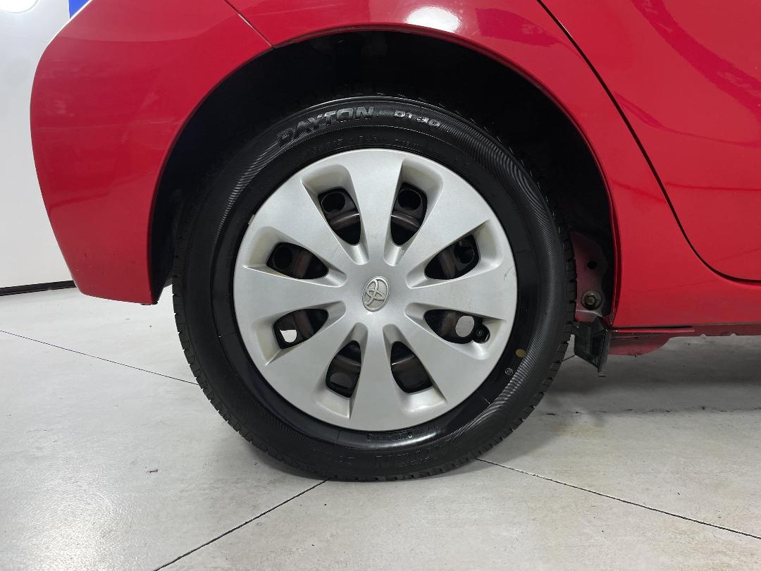 Photo '12' of Toyota Aqua