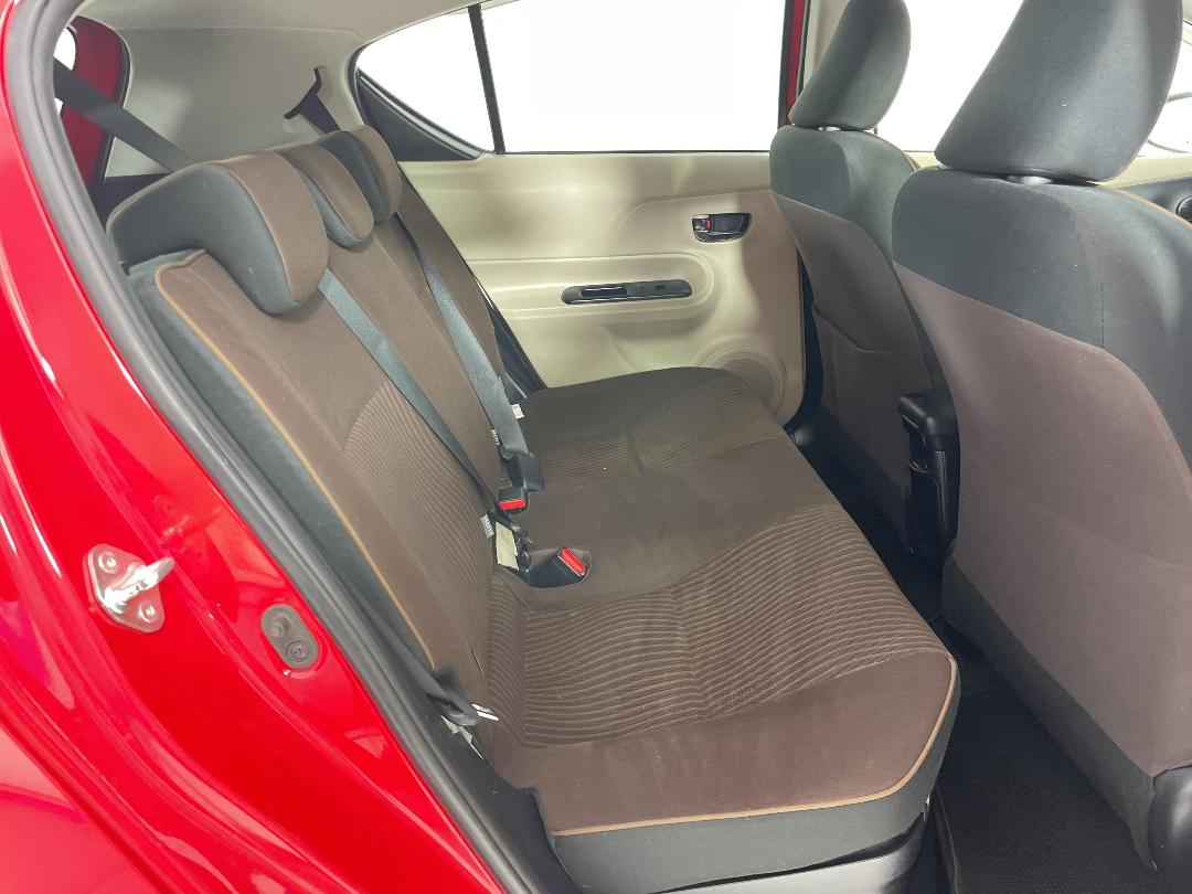 Photo '20' of Toyota Aqua