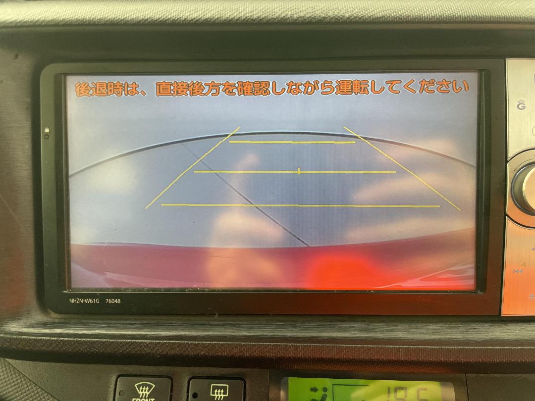 Photo '24' of Toyota Aqua