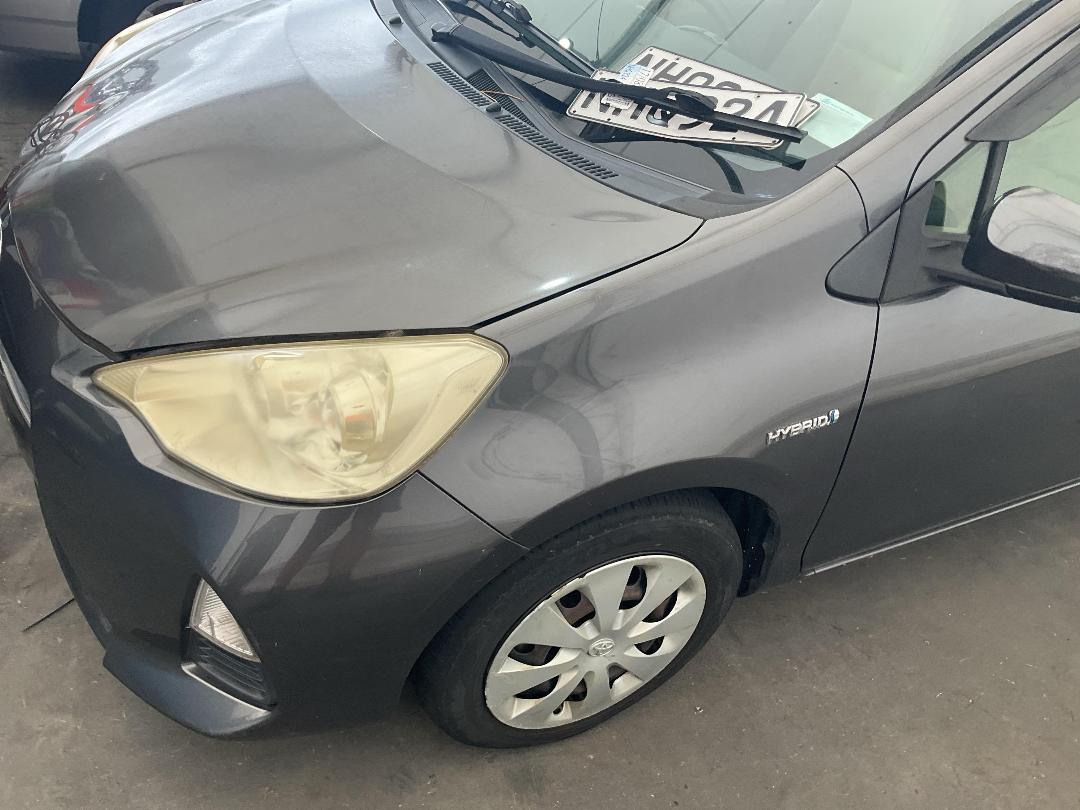 Photo '6' of Toyota Aqua Hybrid