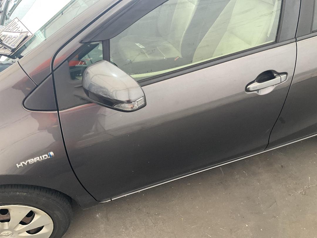 Photo '7' of Toyota Aqua Hybrid