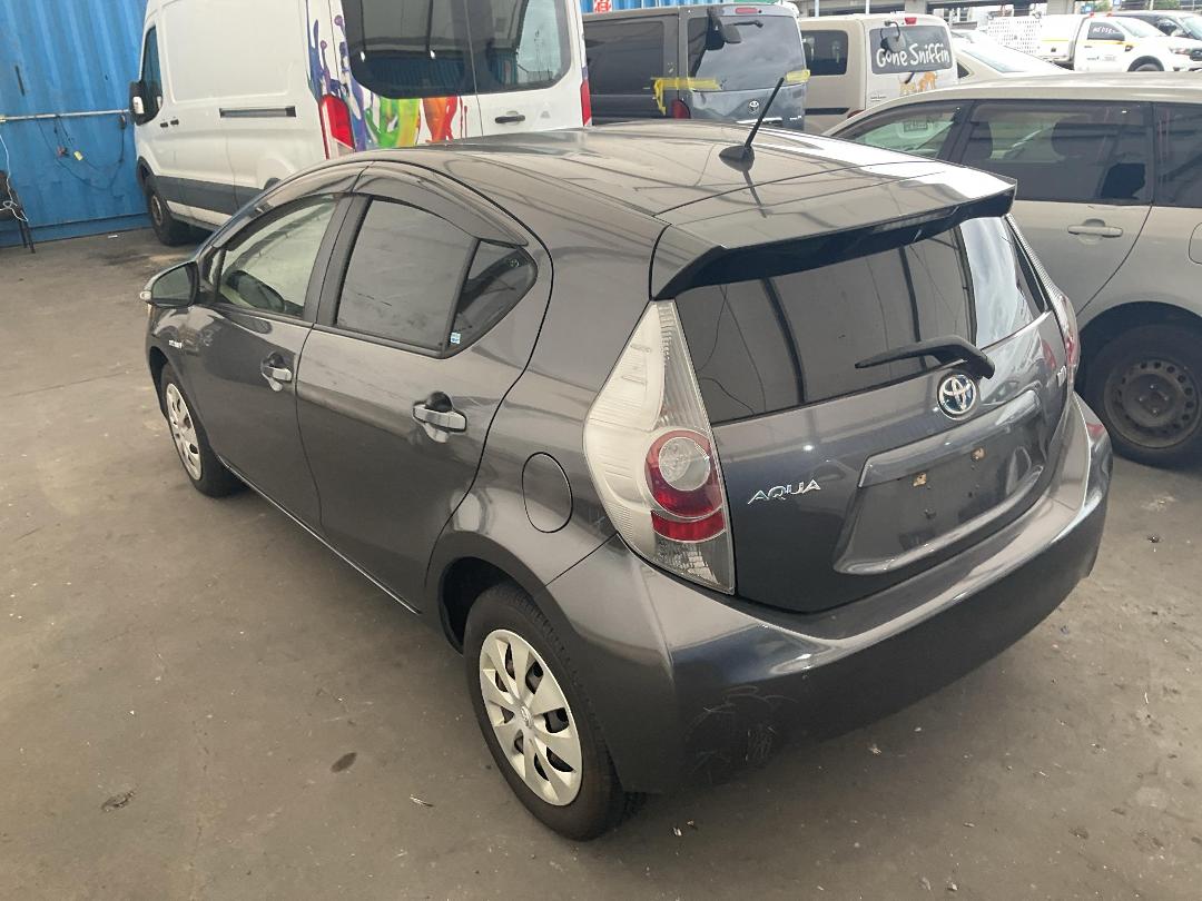 Photo '8' of Toyota Aqua Hybrid