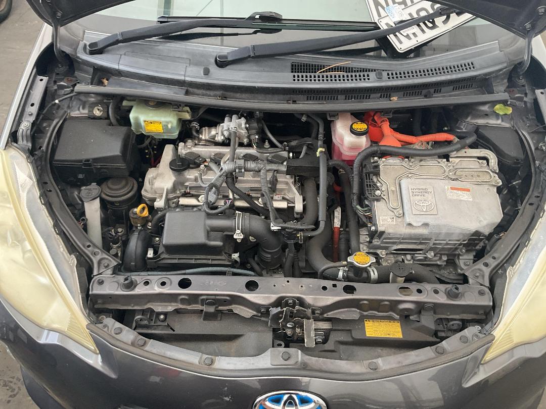 Photo '15' of Toyota Aqua Hybrid