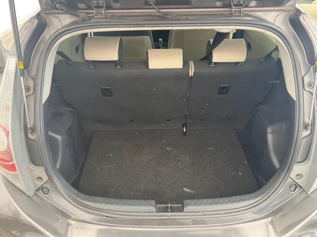 Photo '22' of Toyota Aqua Hybrid