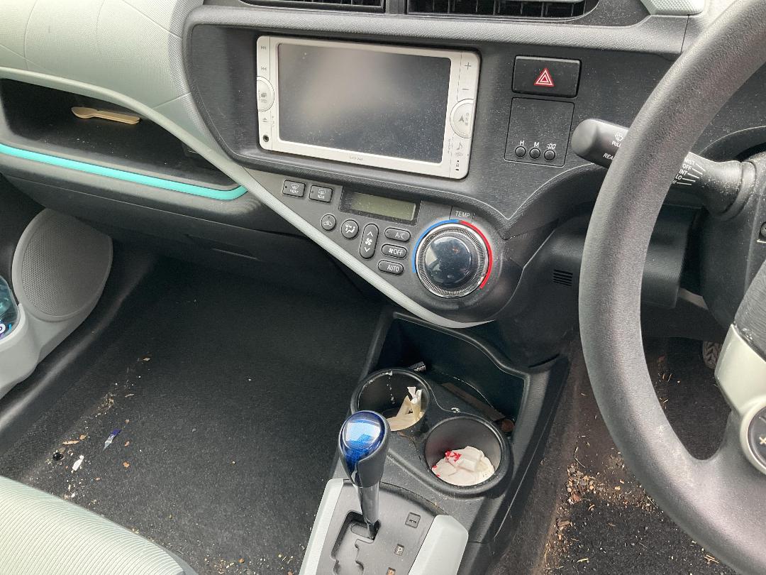 Photo '10' of Toyota Aqua