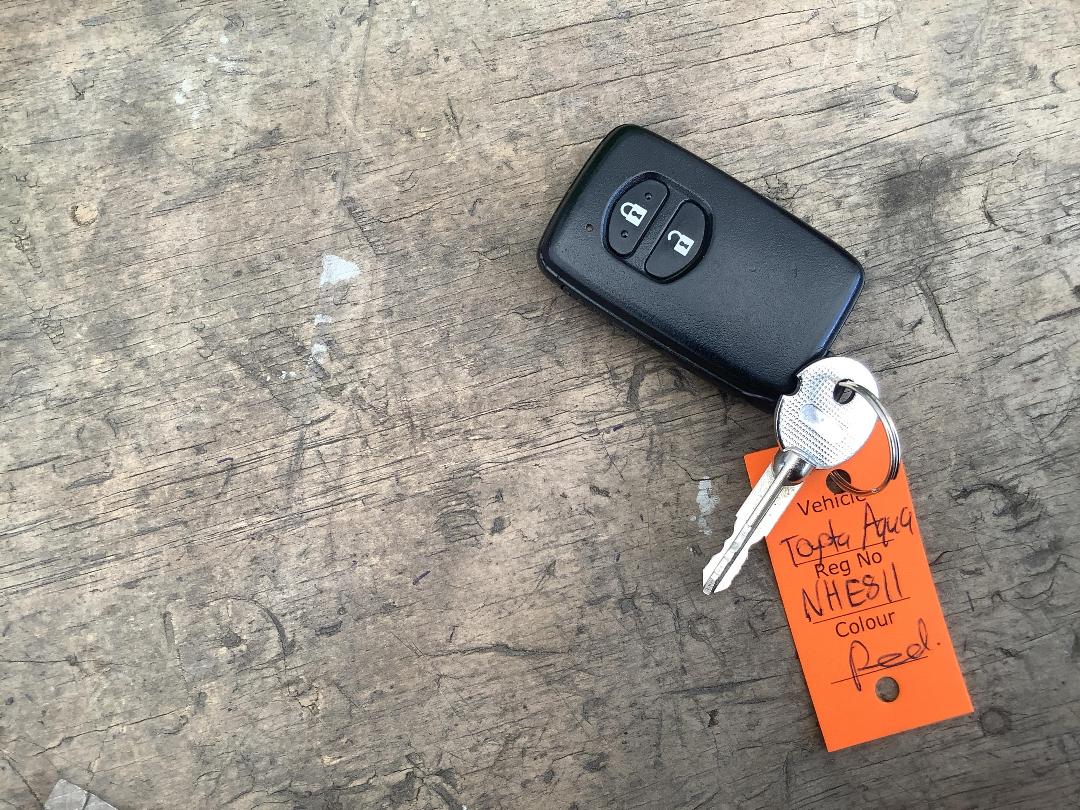 Photo '18' of Toyota Aqua