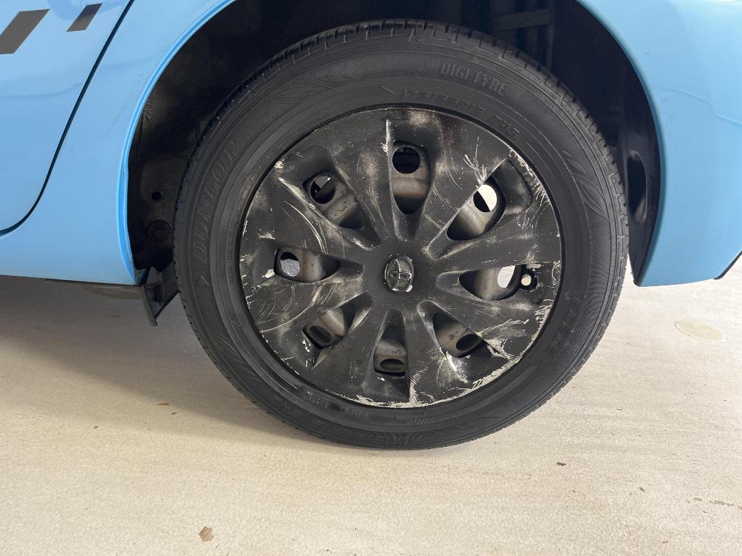 Photo '11' of Toyota Aqua