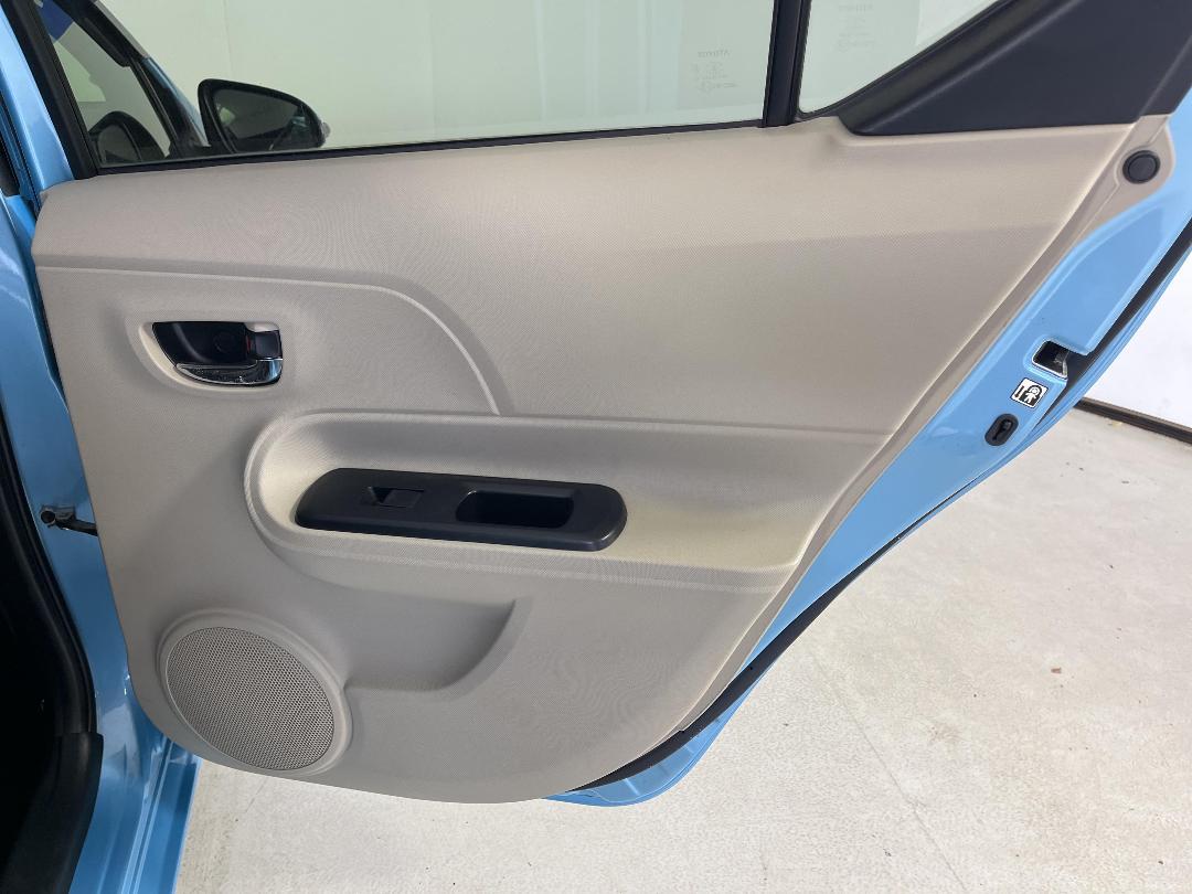 Photo '19' of Toyota Aqua