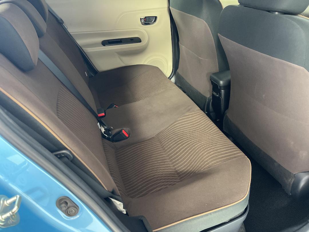 Photo '20' of Toyota Aqua