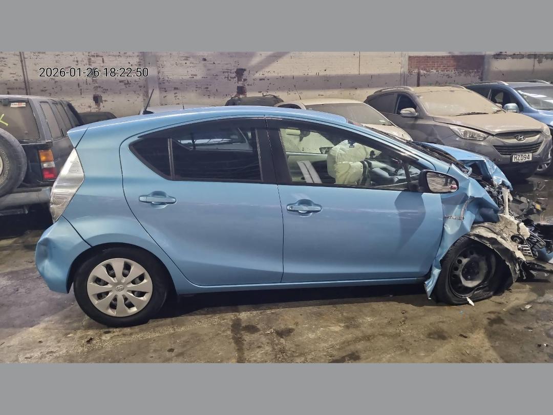 Photo '4' of Toyota Aqua