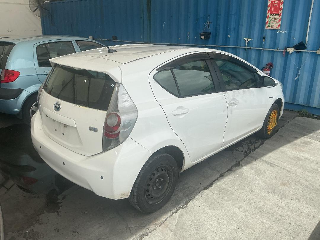 Photo '5' of Toyota Aqua Photo '5' of Toyota Aqua