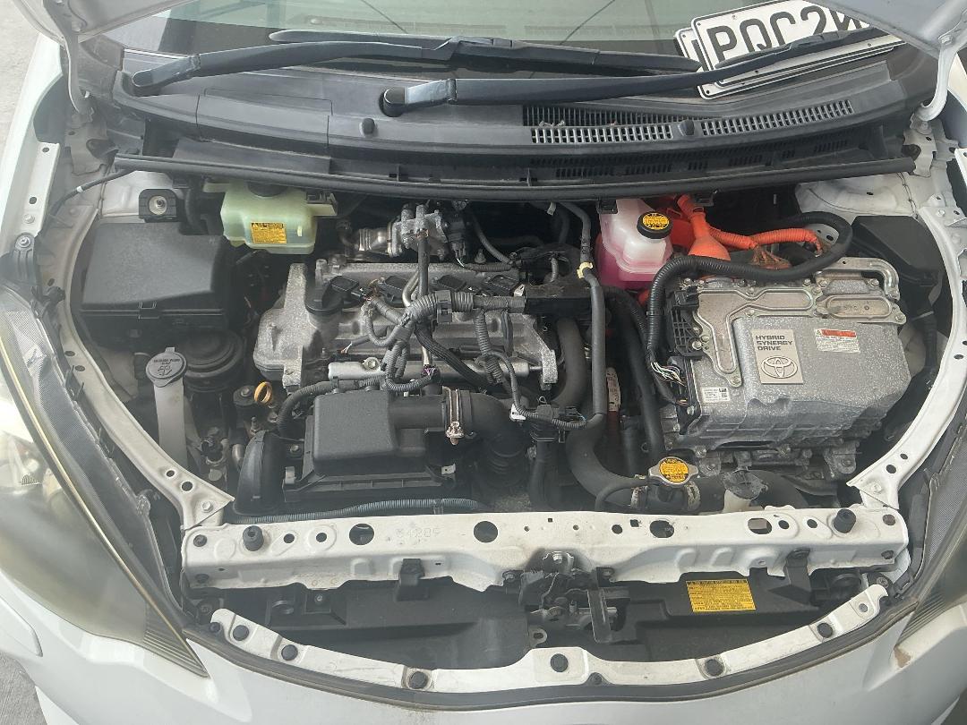 Photo '11' of Toyota Aqua Hybrid