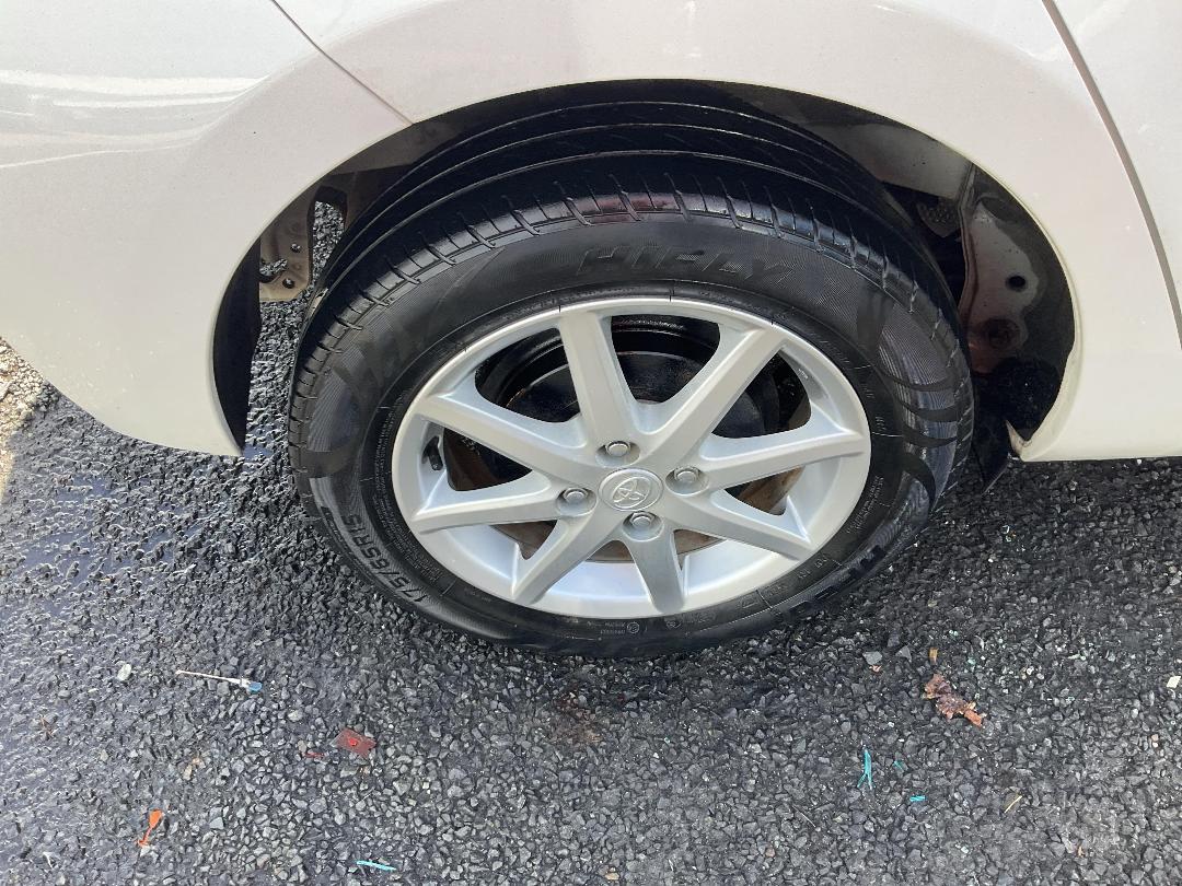 Photo '7' of Toyota Aqua Hybrid