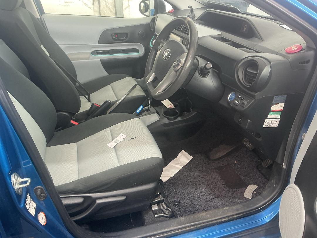 Photo '23' of Toyota Aqua Photo '23' of Toyota Aqua