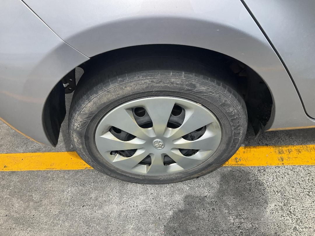 Photo '24' of Toyota Aqua Hybrid