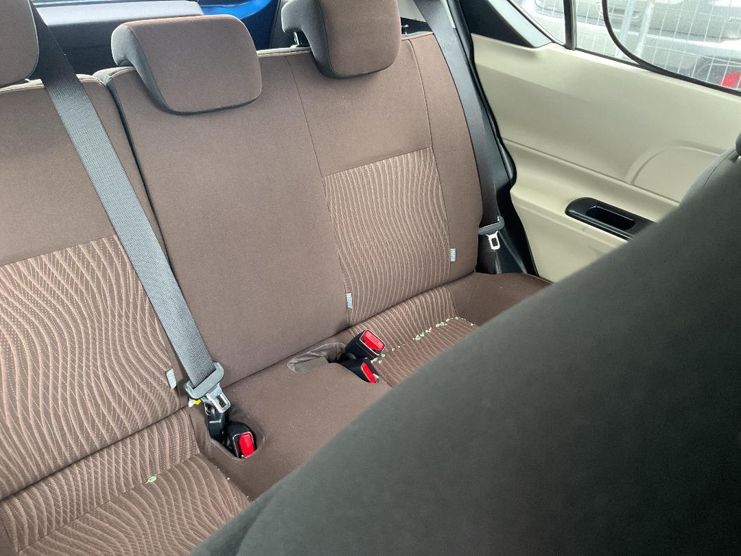 Photo '14' of Toyota Aqua Photo '14' of Toyota Aqua