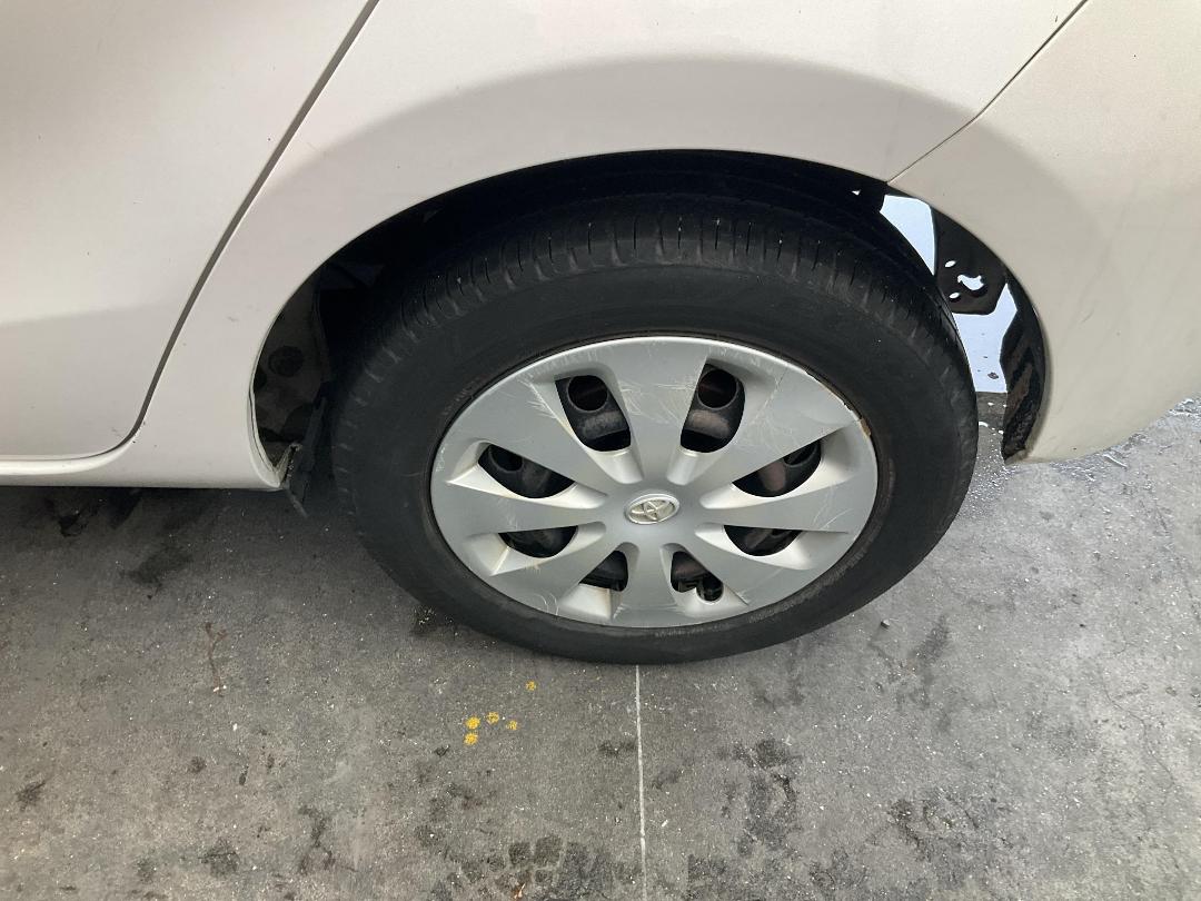 Photo '12' of Toyota Aqua Auto Hybrid Photo '12' of Toyota Aqua Auto Hybrid