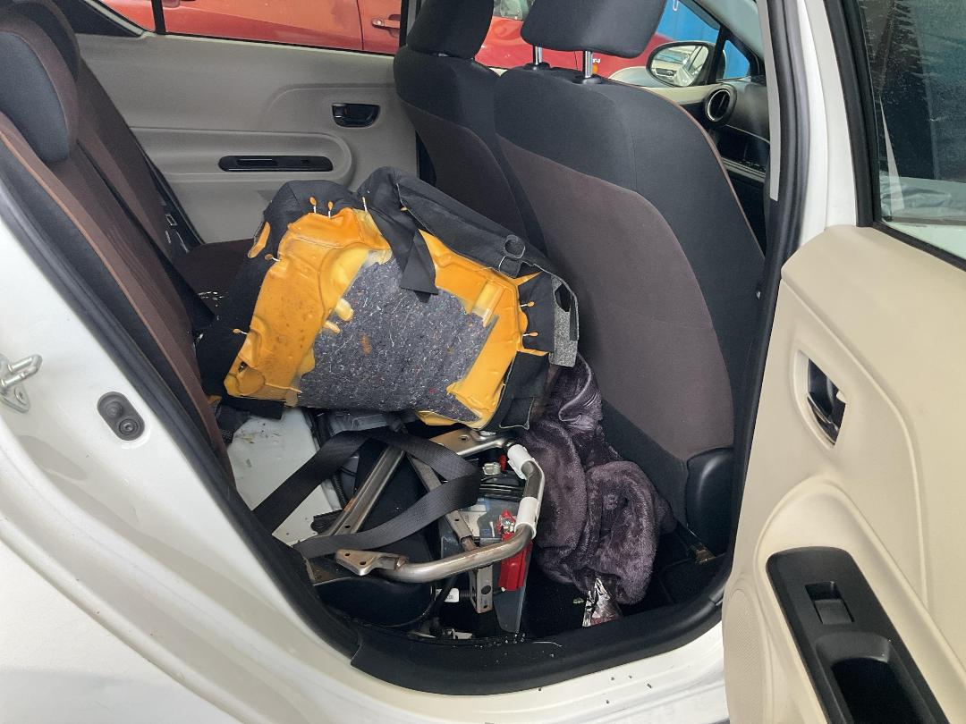 Photo '20' of Toyota Aqua Auto Hybrid Photo '20' of Toyota Aqua Auto Hybrid