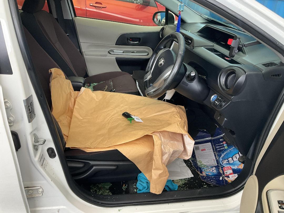 Photo '21' of Toyota Aqua Auto Hybrid Photo '21' of Toyota Aqua Auto Hybrid