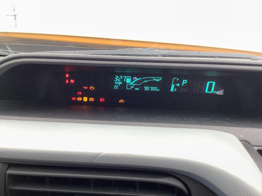 Photo '14' of Toyota Aqua Photo '14' of Toyota Aqua