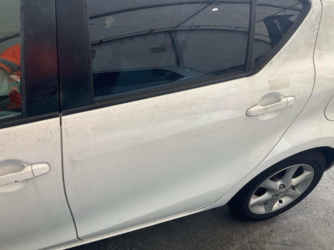 Photo '10' of Toyota Aqua Photo '10' of Toyota Aqua